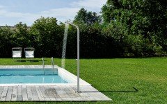 Gamma 514 freestanding outdoor shower 02 (web)